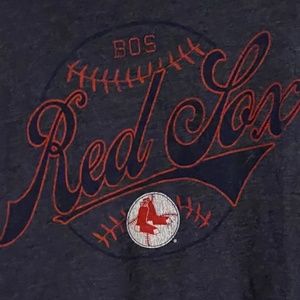 Boston Red Sox tee shirt